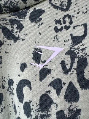 Gymshark Women’s Light Green All Over Animal Print Hoodie‎ Sweatshirt Medium thumbnail 6