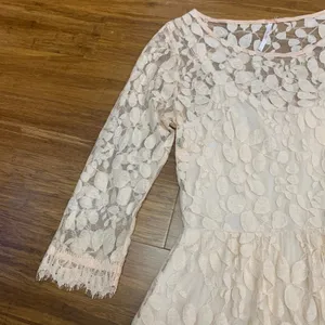 Free People Lace Dress Womens Size 2 Long Sleeve Beige‎ Hi Low Hem Summer Boho thumbnail 2