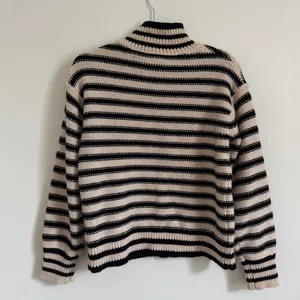J. CREW Cable-Knit Mock-neck Pullover Sweater Size Small Stripe Jewel Buttons thumbnail 8