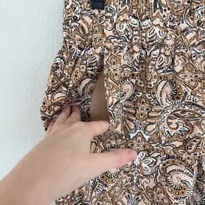 J. Crew Pull On Cotton Poplin Shorts in Ornate Paisley Size Medium thumbnail 5