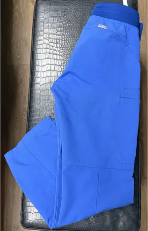 FIGS Kade Cargo Scrub Pants Women’s thumbnail 3