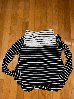 Striped Black and White Long-Sleeve Boatneck Top thumbnail 4