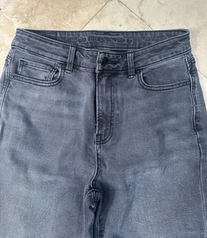 American Eagle Outfitters Mom Jean thumbnail 2