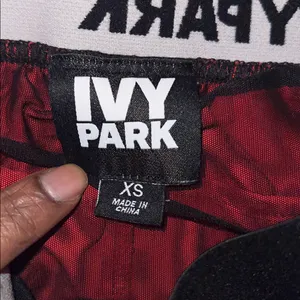 IVY PARK Women's Bright Pink Athletic Shorts size XS thumbnail 3