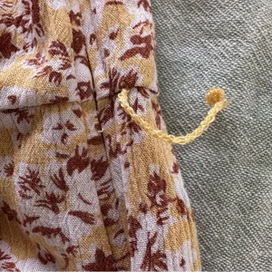 Abercrombie & Fitch Women’s Yellow Floral Halter Shorts Romper Size XS thumbnail 6