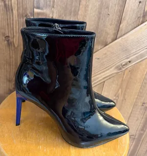 BCBGeneration Women’s Size 6.5B Black Patent Ankle Boots Blue 4” Stiletto Heel thumbnail 1