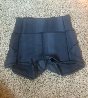 Lululemon Wunder Train Shorts thumbnail 1