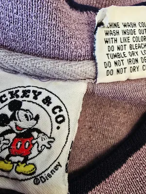 {L} Vintage Disney Mickey Mouse & Co Classic Legend Lavender Sweatshirt thumbnail 9