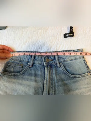 Zara High-Rise Distressed Denim Cutoff Shorts - Light Wash thumbnail 4