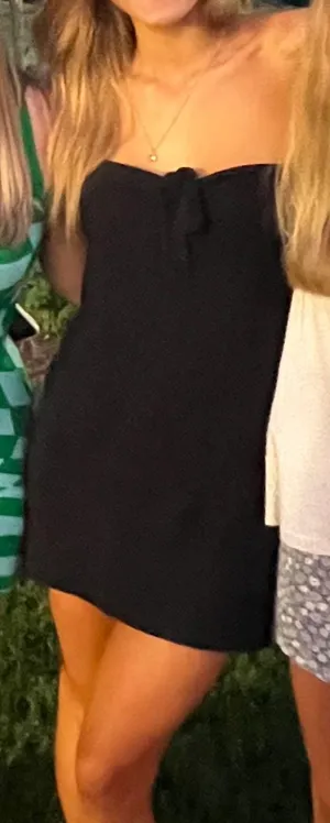 Newport News Black Mini Dress thumbnail 1
