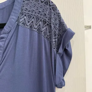 Cable and Gauge Blue V-neck Women’s top size M with Lace detail thumbnail 5