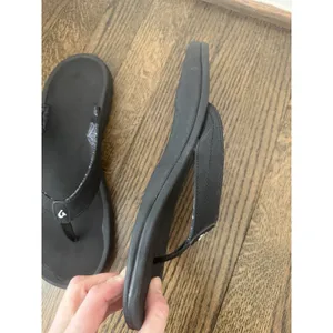 OluKai Women's Ohana Black Flip flops Sz 11 thumbnail 3