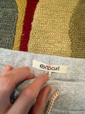 Rip Curl Grey Stripe Comfy Fleece Lounge Shorts Drawstring Women’s Size Small thumbnail 4