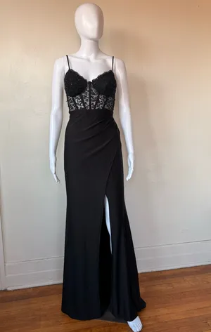 Black Lace Prom/Evening Gown thumbnail 4