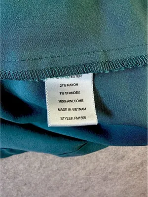 FIGS Technical Collection Teal Scrub Top FM1500 3-Pocket Mens Medium Fading thumbnail 3