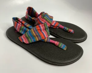 Sanuk multicolored sling back sandals‎ size 10 thumbnail 1