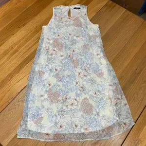Tommy Hilfiger Pastel Floral Chiffon Sleeveless Shift‎ Dress Womens Size 2 thumbnail 1