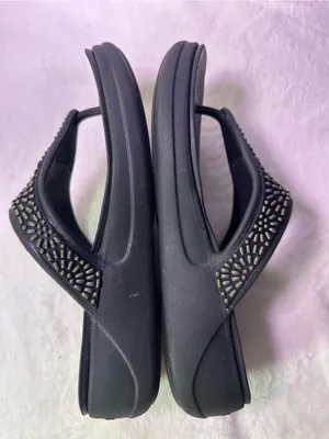 CROCS Women's Black Embellished Wedge Thong Sandals thumbnail 8