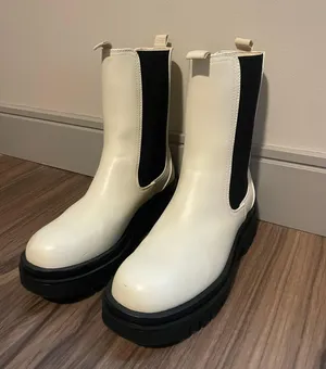 White Chelsea Boots Size 8.5 thumbnail 3