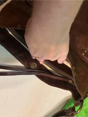 Charles David Distressed Dark Brown Leather Shoulder Bag thumbnail 7