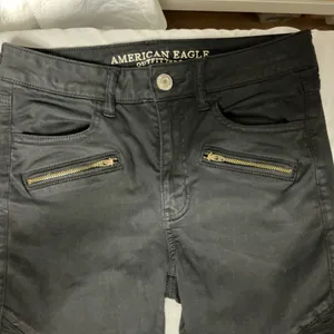 American Eagle Hi-Rise Jegging Size 4 Black Moto Zip thumbnail 8