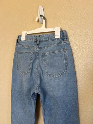 H&M blue straight leg jeans thumbnail 5