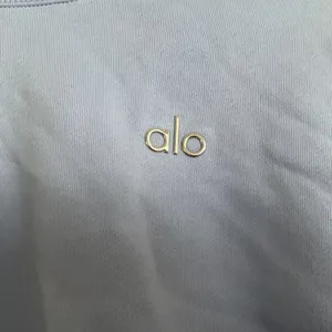 Alo Yoga Cropped Accolade Crewneck Light Provence Blue XXS thumbnail 3