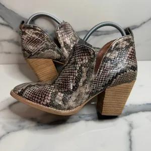 Jeffrey Campbell Wmns Snake Embossed Leather Rosalee Boots Sz 7 Western Pull-On thumbnail 6