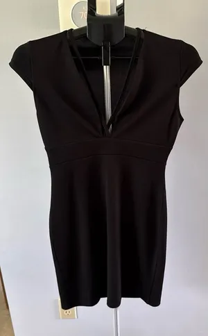 River Island Women's‎ Black Short Sleeve V-Neck Dress Size 10UK 6US thumbnail 1