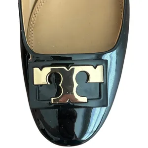 Tory Burch Gigi Black Patent Leather Block Heel Pumps Gold Logo Size 8.5 thumbnail 10