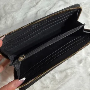 MICHAEL KORS Black Zip Around Wallet thumbnail 6