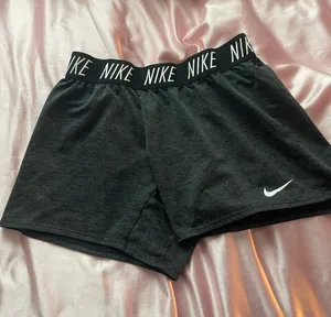 Nike Shorts thumbnail 1