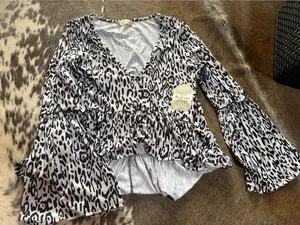 Altard state flutter sleeve top thumbnail 1