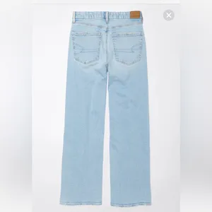 American Eagle Outfitters Curvy Super High Rise Jeans thumbnail 3