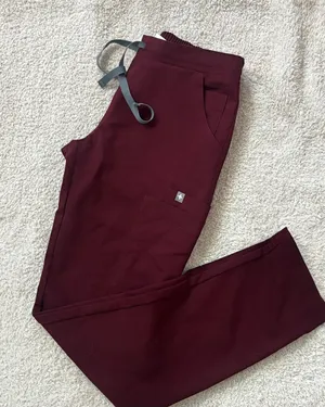 FIGS Yola High-Rise Slim Scrub Pant in burgandy size XXS NWOT thumbnail 1