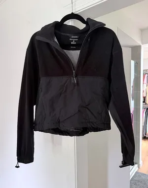 Superdry Cropped Hoodie thumbnail 1