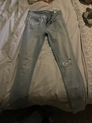 711 Flower Patch Levis  thumbnail 1