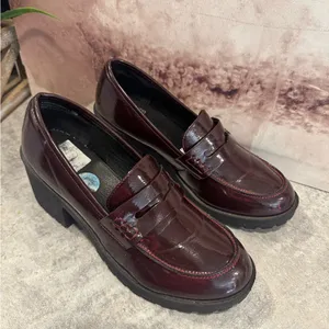Dirty Laundry Burgundy Patent Faux Leather Chunky Heeled Loafers Women’s Sz 10 thumbnail 2