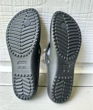 Crocs Kadee II Pineapple Flip Flops~ NWT~8 thumbnail 2