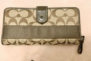 Coach Wallet thumbnail 1
