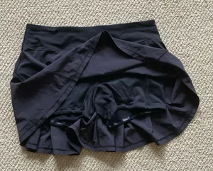 LULULEMON Circuit Breaker Skirt 15” Size 6 Tall Long Black Pleat Discontinued thumbnail 8