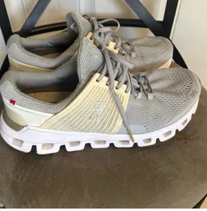 Size 8.5 On Cloud Gray/Cream Helion Cloud Tec Speedboard Running Shoes thumbnail 2