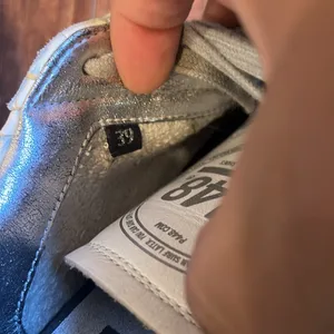P448 Thea Overload Low Leather Trainers thumbnail 11
