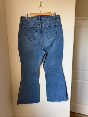 Free People We the Free CRVY Robyn High-Rise Flare Jeans Size 35 thumbnail 2