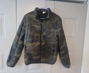 PINK Victoria's Secret camo camoflage puffer sweater jacket in army green size small. thumbnail 1