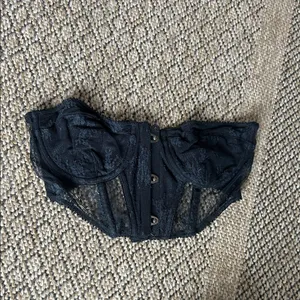 Urban Outfitters OU Black Lace Corset Bustier Top Size Medium thumbnail 2