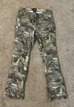 Women’s Realtree Camo Pants thumbnail 1