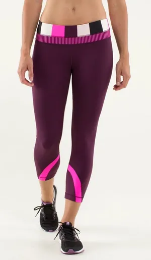 ✨🏃‍♀️ LULULEMON Wunder Under Crop Leggings Plum Pink 8‎ 🏃‍♀️✨ thumbnail 1