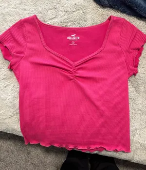Hollister Top thumbnail 1