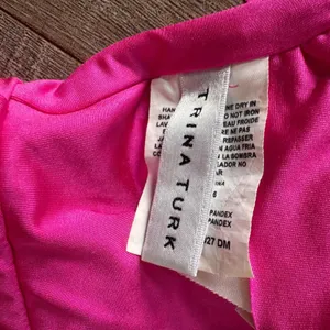 Trina Turk Hot Pink Ruffle V-Neck One Piece Swimsuit Size 8 3491635 thumbnail 3